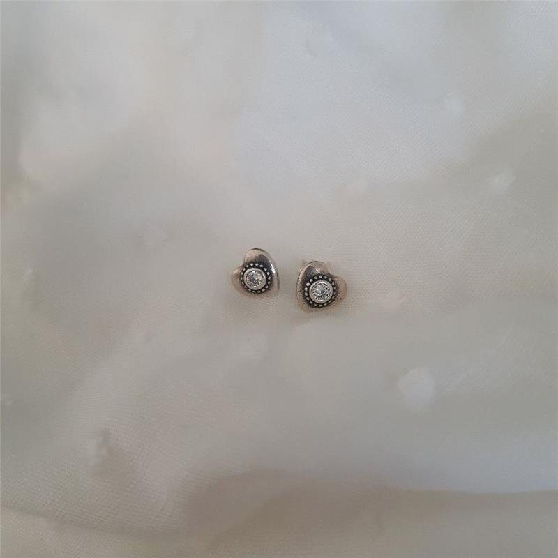 BRINCO PRATA 925 CORAÇÃO LISO COM ZIRCÔNIA NO MEIO