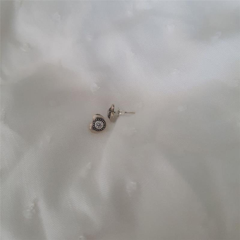 BRINCO PRATA 925 CORAÇÃO LISO COM ZIRCÔNIA NO MEIO