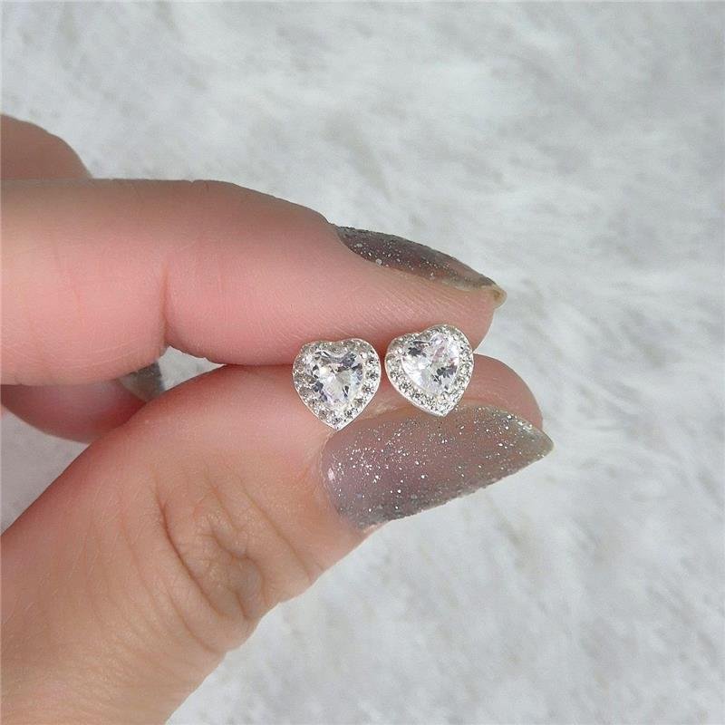 BRINCO PRATA 925 CORAÇÃO PEQUENO CRAVAÇÃO EM VOLTA