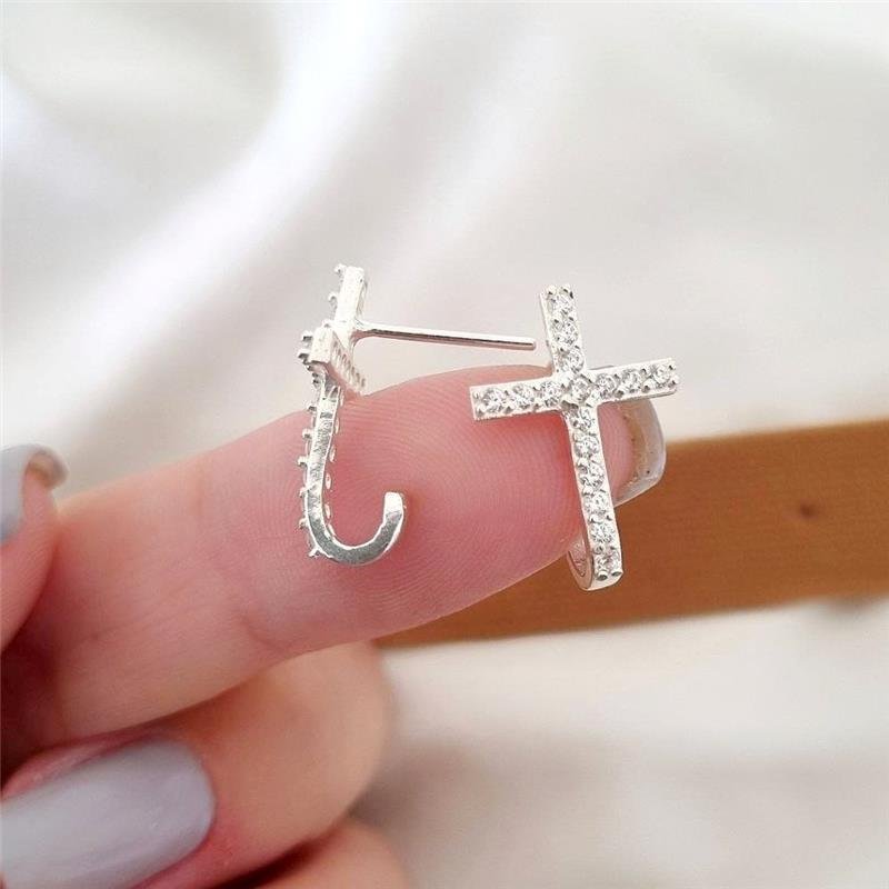 BRINCO PRATA 925 CRUZ COM PEDRA