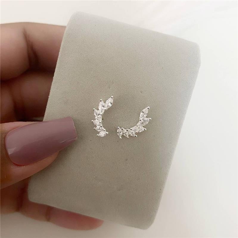 BRINCO PRATA 925 CURVADO ZIRCÔNIAS NAVETE