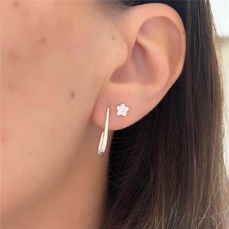 BRINCO PRATA 925 FLOR PEQUENA CRAVEJADO ZIRCÔNIA