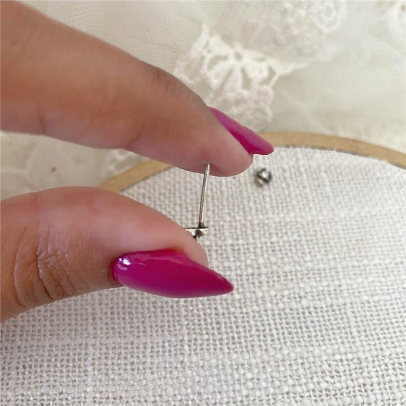 BRINCO PRATA 925 FLOR TRÊS PÉTALAS PEQUENA