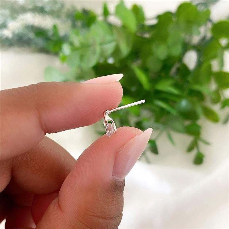 BRINCO PRATA 925 FLORZINHA COM PEDRA