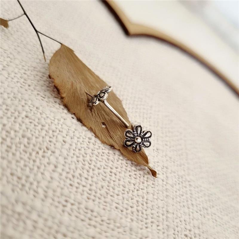 BRINCO PRATA 925 FLORZINHA TRABALHADA