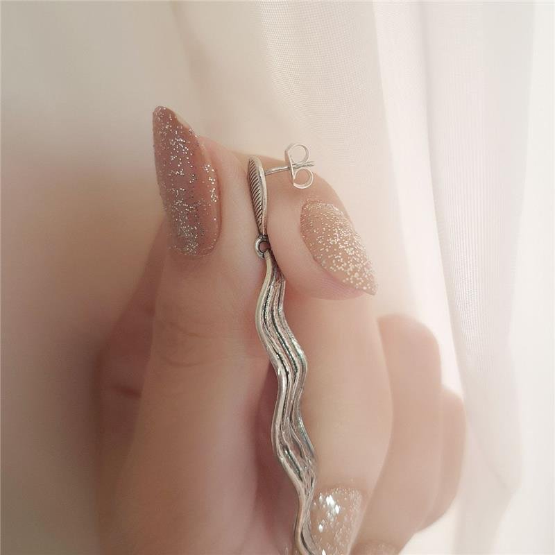 BRINCO PRATA 925 FOLHA VAZADA ONDULADA