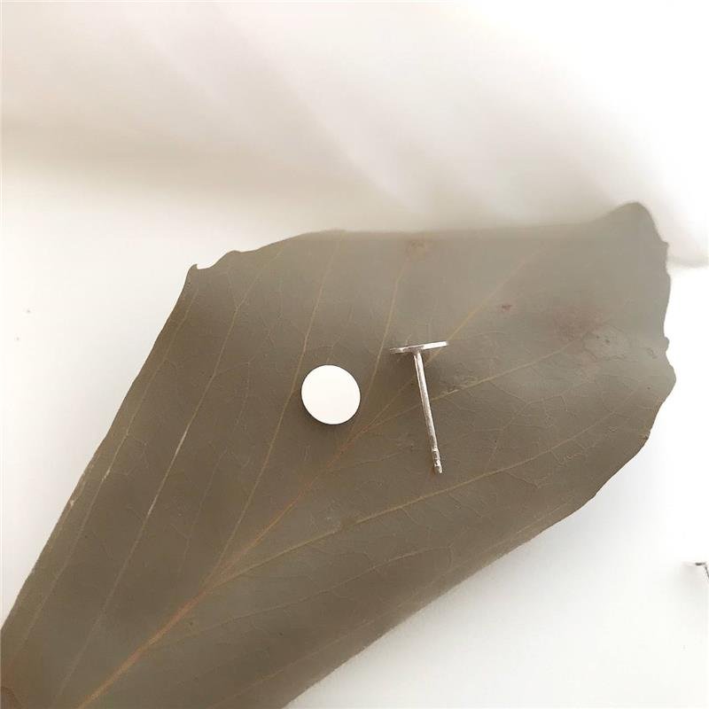 BRINCO PRATA 925 GEOMÉTRICO CÍRCULO LISO M