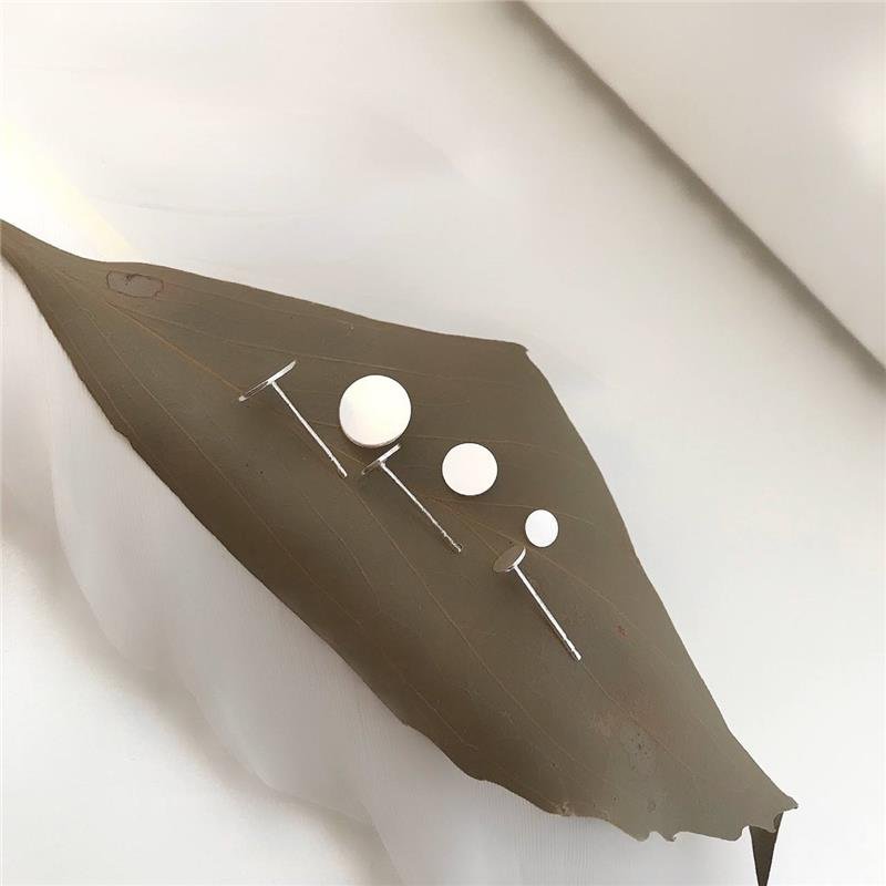 BRINCO PRATA 925 GEOMÉTRICO CÍRCULO LISO M