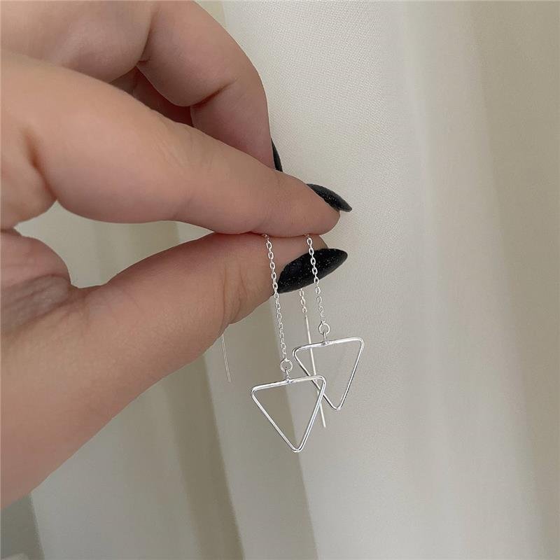 BRINCO PRATA 925 GEOMÉTRICO CORRENTE TRIÂNGULO