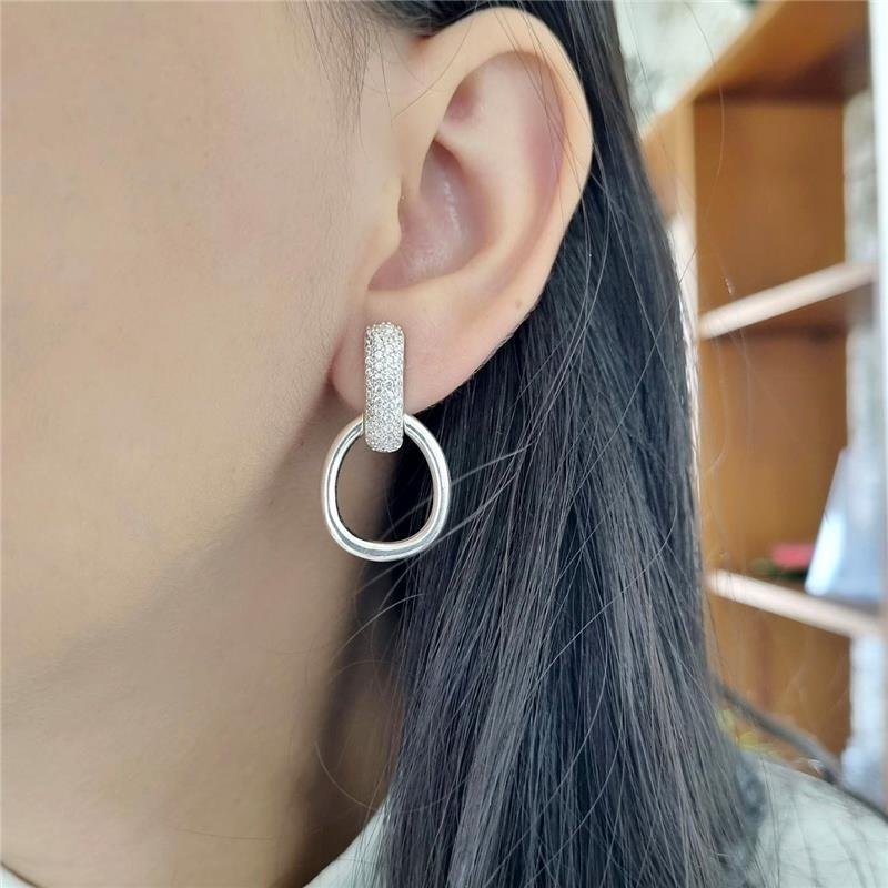 BRINCO PRATA 925 GEOMETRICO PENDURADO CRAVEJADO