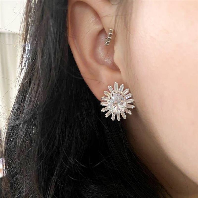 BRINCO PRATA 925 GOTA COM RAIOS ZIRCÔNIA