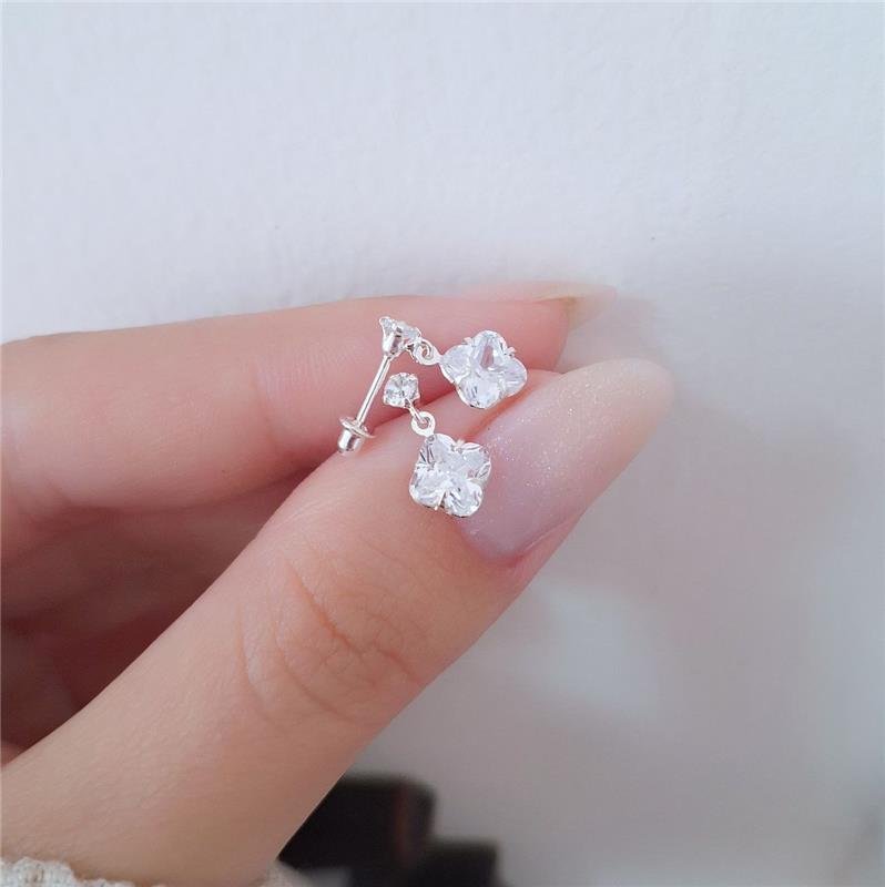 BRINCO PRATA 925 INFANTIL BASE ZIRCÔNIA PINGENTE TREVO ZIRCÔNIA