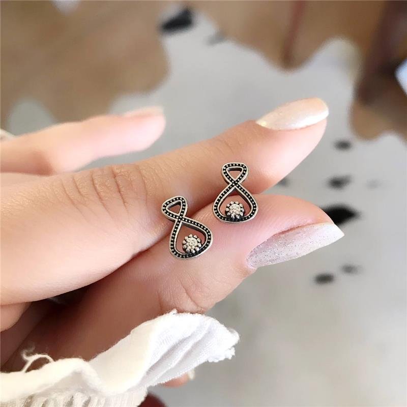 BRINCO PRATA 925 INFINITO ASSIMÉTRICO COM PEDRA