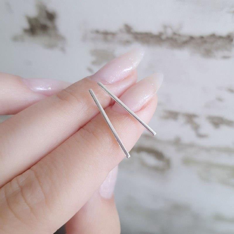 BRINCO PRATA 925 LISO FIO RETO MINIMALISTA