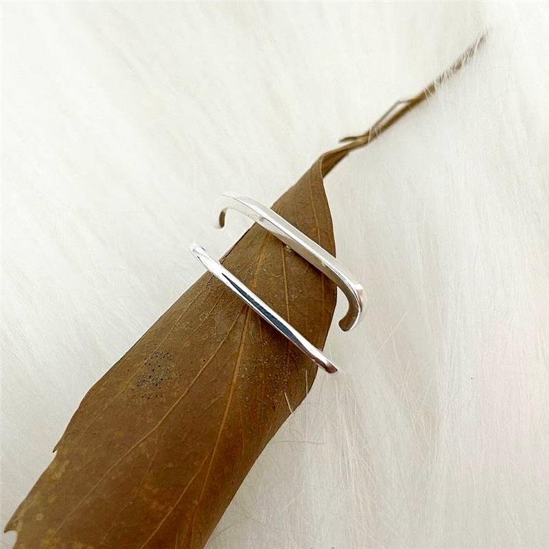 BRINCO PRATA 925 LISO MINIMALISTA