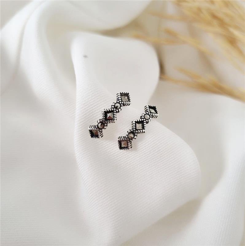 BRINCO PRATA 925 LOSANGOS BOLINHAS COM PEDRA