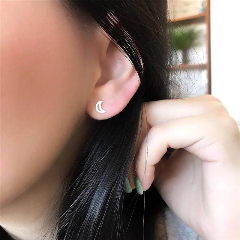 BRINCO PRATA 925 LUA PEQUENA VAZADA