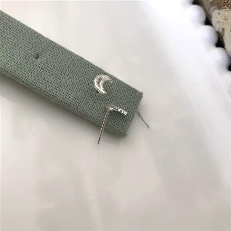 BRINCO PRATA 925 LUA PEQUENA VAZADA