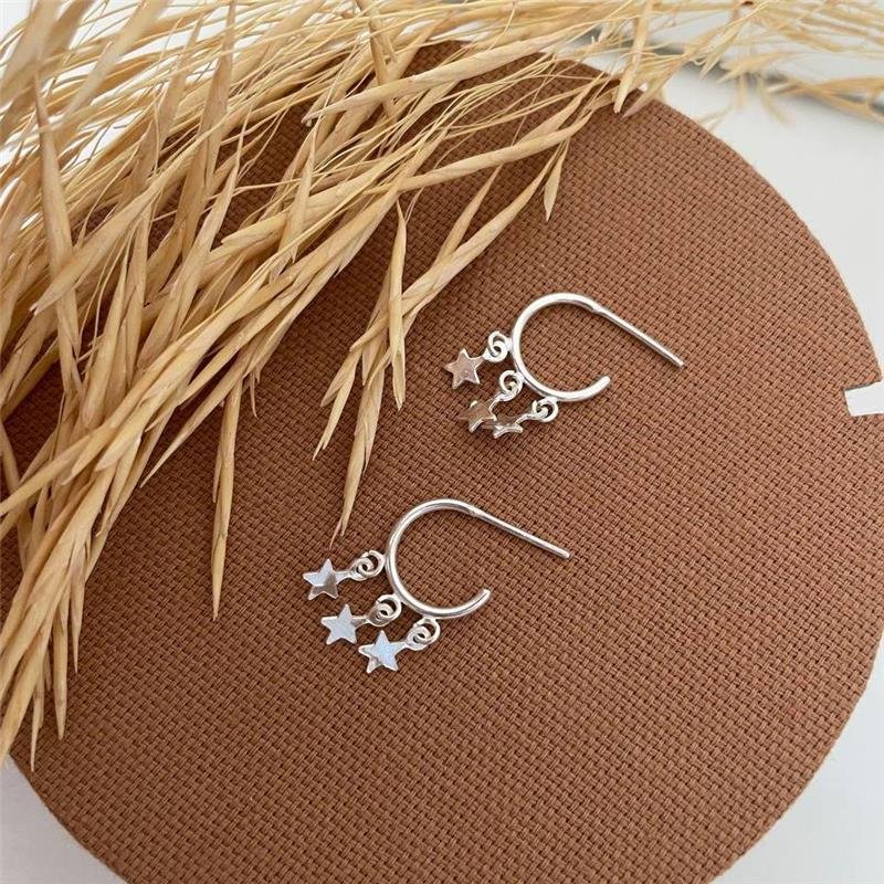 BRINCO PRATA 925 MEIA ARGOLA ESTRELA LISA TAM. PEQUENO