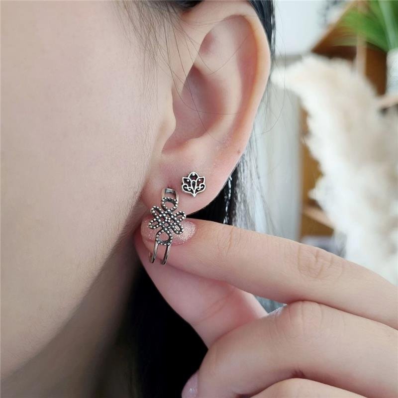 BRINCO PRATA 925 MEIA ARGOLA FLOR VAZADA