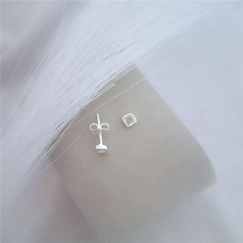 BRINCO PRATA 925 MINI QUADRADO ZIRCÔNIA