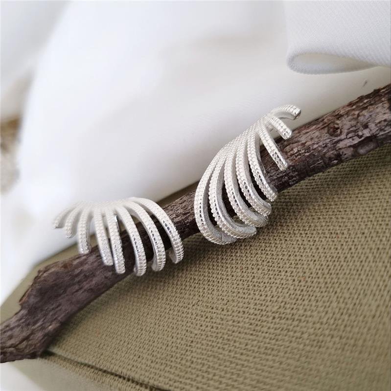 BRINCO PRATA 925 OITO GARRAS TRABALHADO