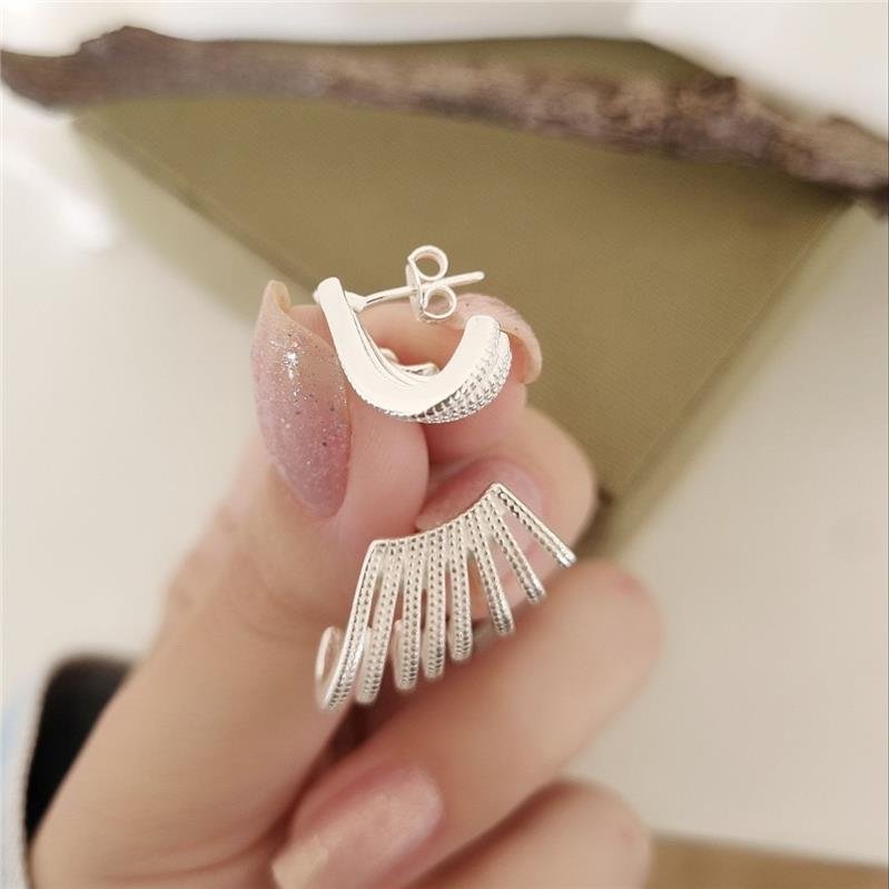 BRINCO PRATA 925 OITO GARRAS TRABALHADO