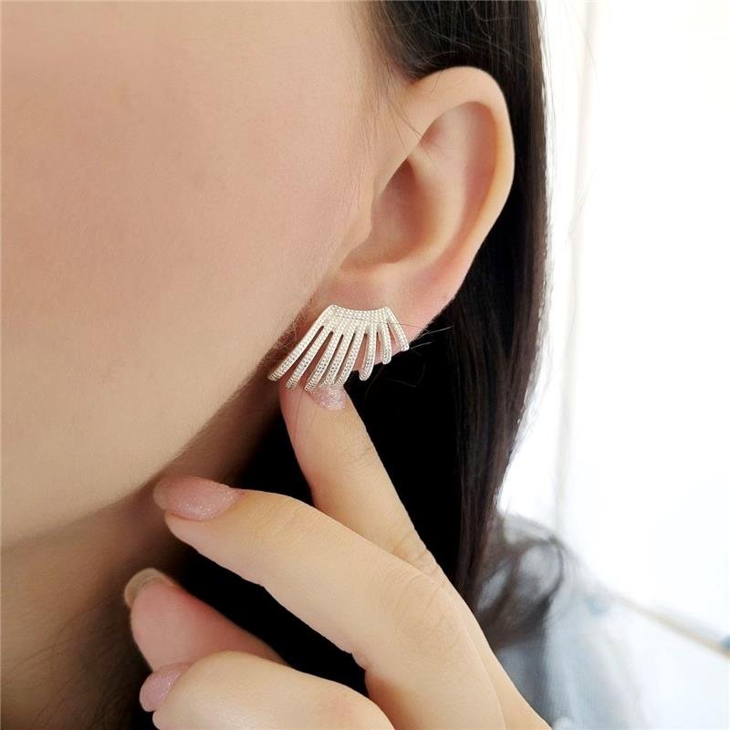 BRINCO PRATA 925 OITO GARRAS TRABALHADO