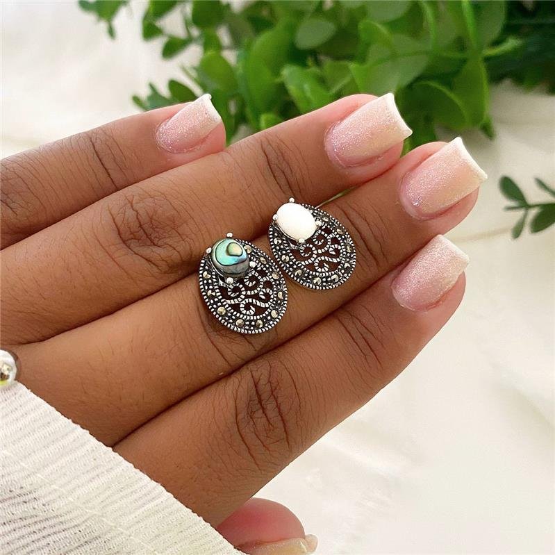 BRINCO PRATA 925 OVAL COM PEDRA NATURAL