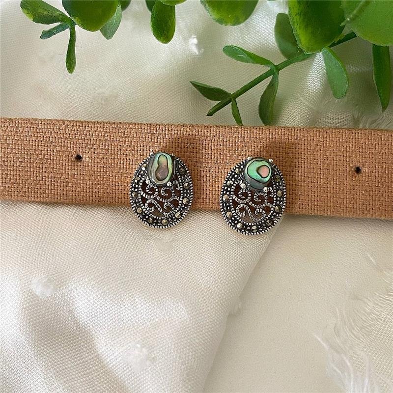 BRINCO PRATA 925 OVAL COM PEDRA NATURAL