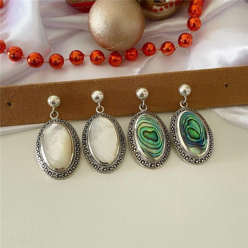 BRINCO PRATA 925 OVAL PENDURADO COM PEDRA NATURAL