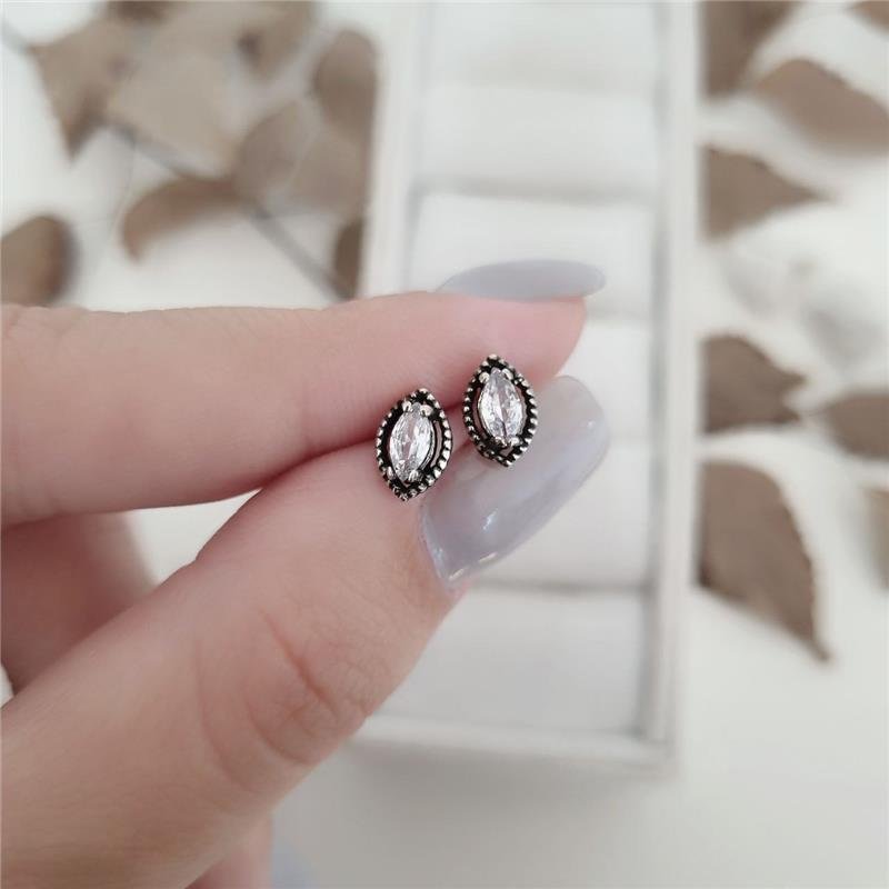 BRINCO PRATA 925 PEDRA NAVETE BORDA PONTILHADA