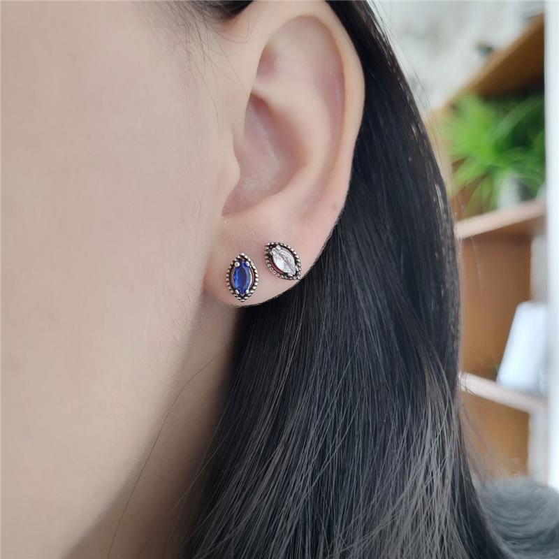 BRINCO PRATA 925 PEDRA NAVETE BORDA PONTILHADA