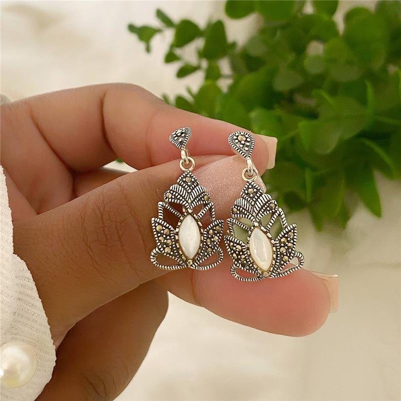 BRINCO PRATA 925 PENDURADO LOTUS PEDRA NATURAL 