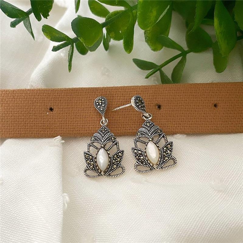 BRINCO PRATA 925 PENDURADO LOTUS PEDRA NATURAL 