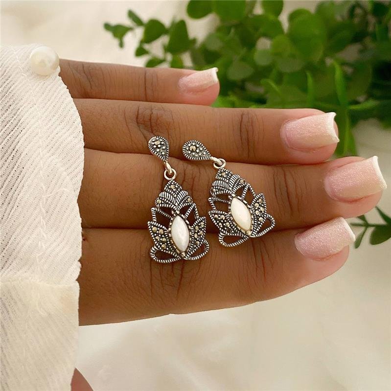 BRINCO PRATA 925 PENDURADO LOTUS PEDRA NATURAL 