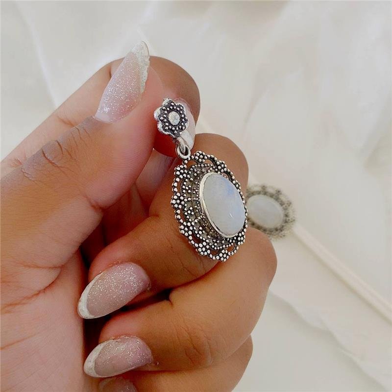 BRINCO PRATA 925 PENDURADO PEDRA NATURAL OVAL FLOR