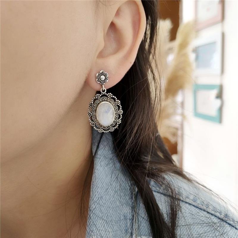 BRINCO PRATA 925 PENDURADO PEDRA NATURAL OVAL FLOR