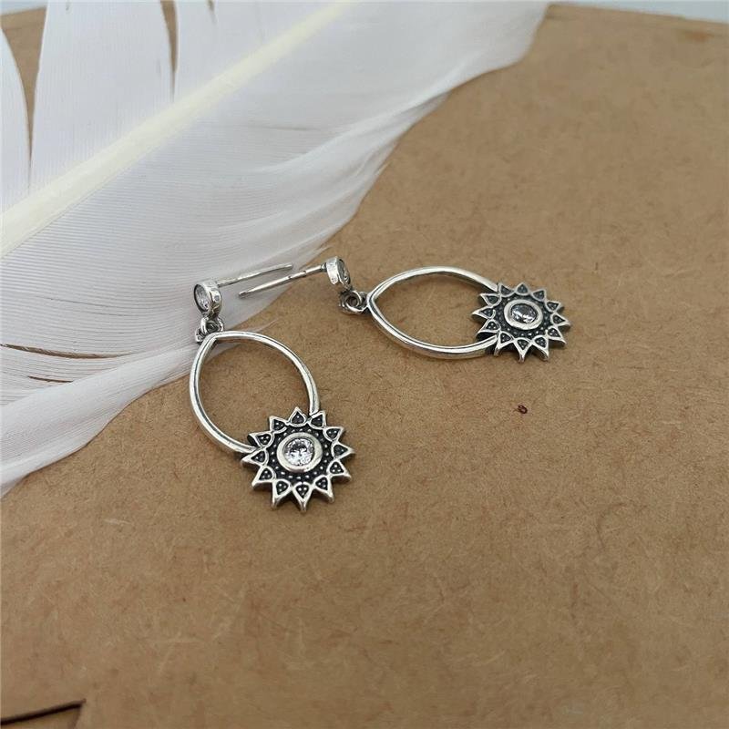 BRINCO PRATA 925 PENDURADO VAZADO SOL COM ZIRCÔNIA