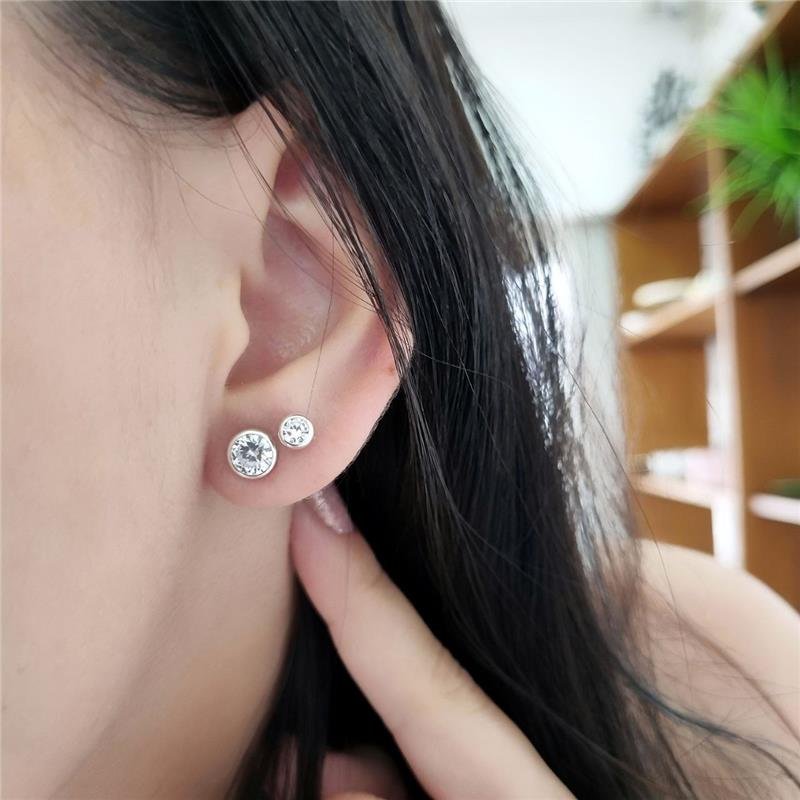 BRINCO PRATA 925 PONTO LUZ PEQUENO