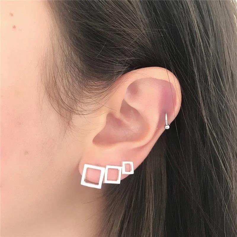 BRINCO PRATA 925 QUADRADO LISO PEQUENO