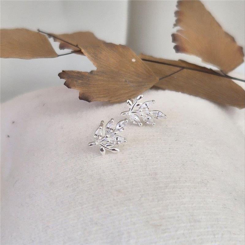 BRINCO PRATA 925 RAMO PEQUENO ZIRCÔNIA