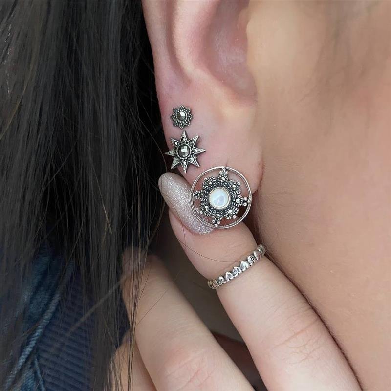 BRINCO PRATA 925 REDONDO FLOR COM PEDRA