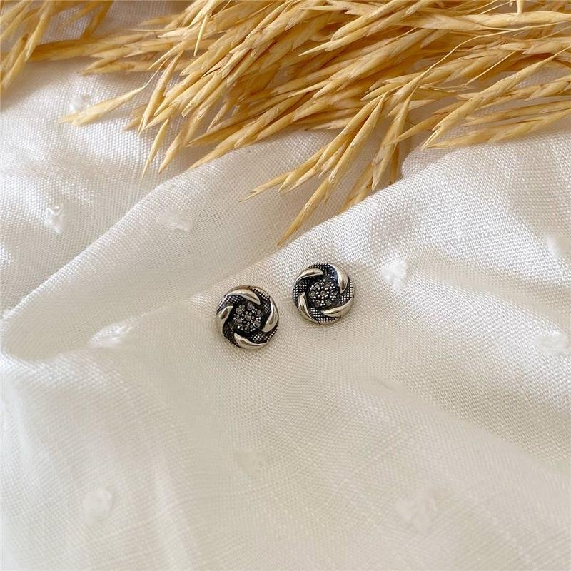 BRINCO PRATA 925 REDONDO LATERAL TORCIDA