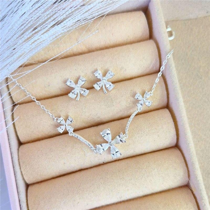 BRINCO PRATA 925 TREVO ZIRCÔNIA