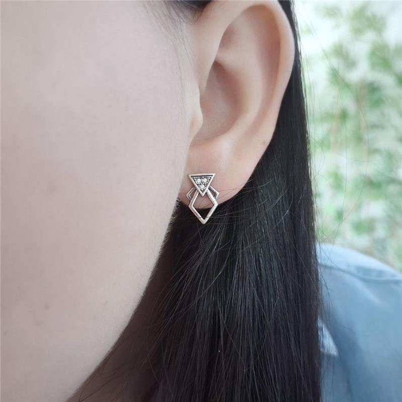 BRINCO PRATA 925 TRIANGULO CRAVEJADO ZIRCONIA COM LOSANGO VAZADO