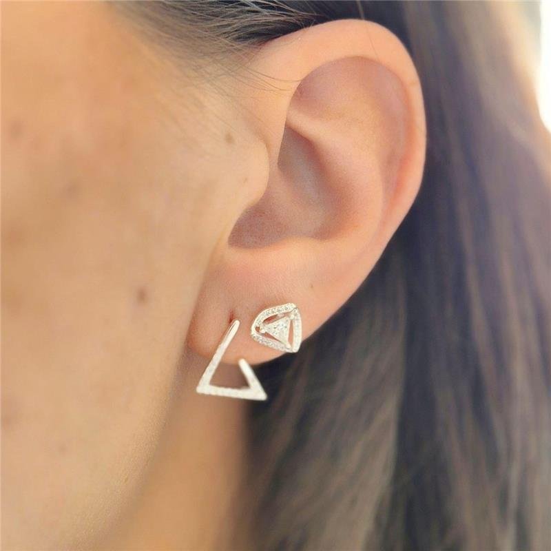 BRINCO PRATA 925 TRIANGULO INCOMPLETO CRAVEJADO