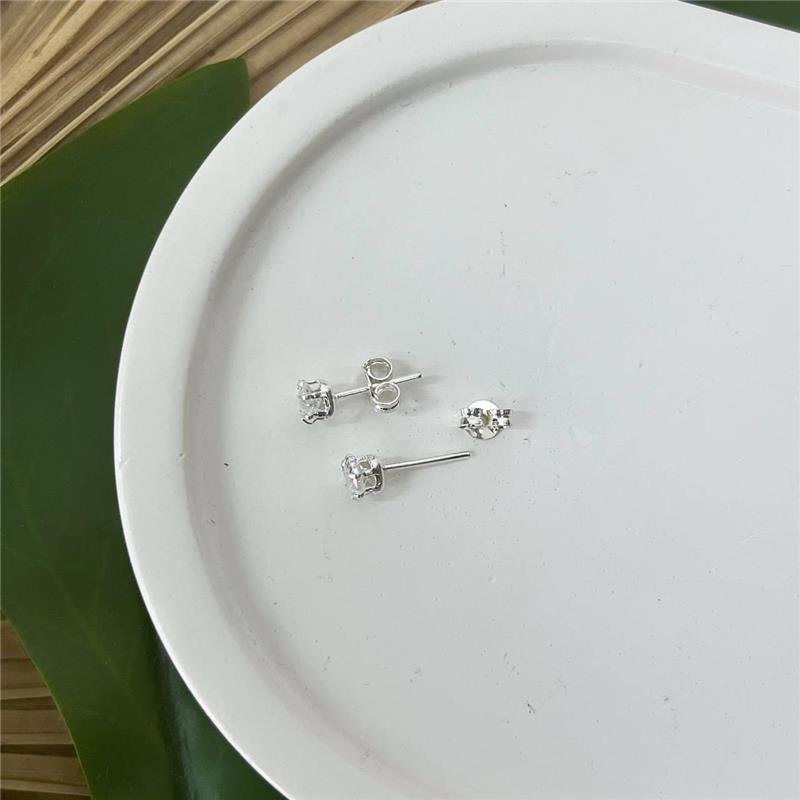 BRINCO PRATA 925 ZIRCÔNIA CORAÇÃO PONTO LUZ