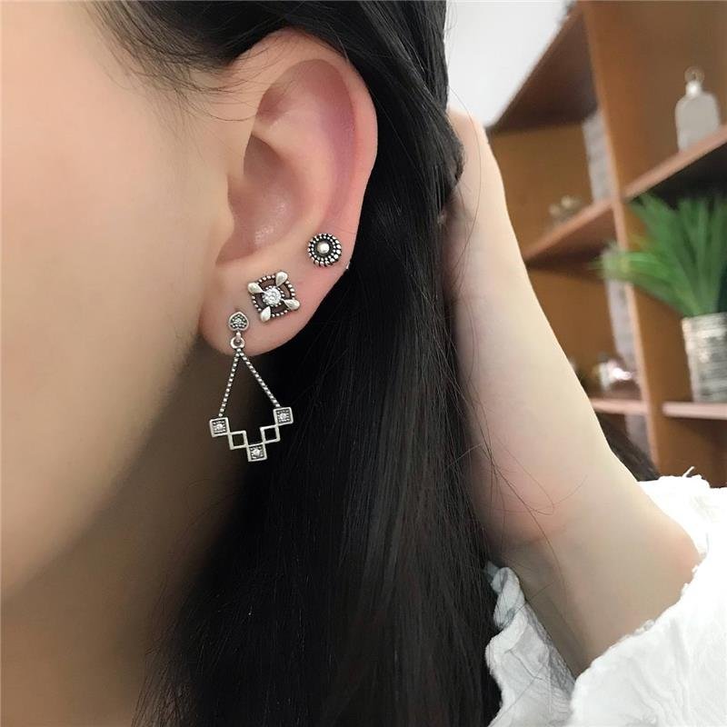 BRINCO PRATA BALI 925 REDONDO QUATRO GOTAS COM ZIRCÔNIA CENTRAL