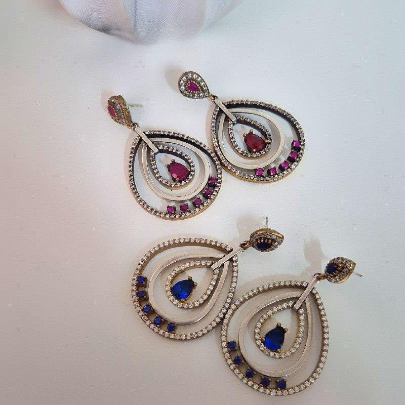 BRINCO PRATA TURCA PENDURADO GOTA